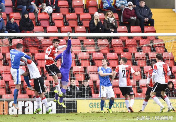 看台负能量宣泄与良好氛围的营造，英国球迷怎么看？｜体育文化