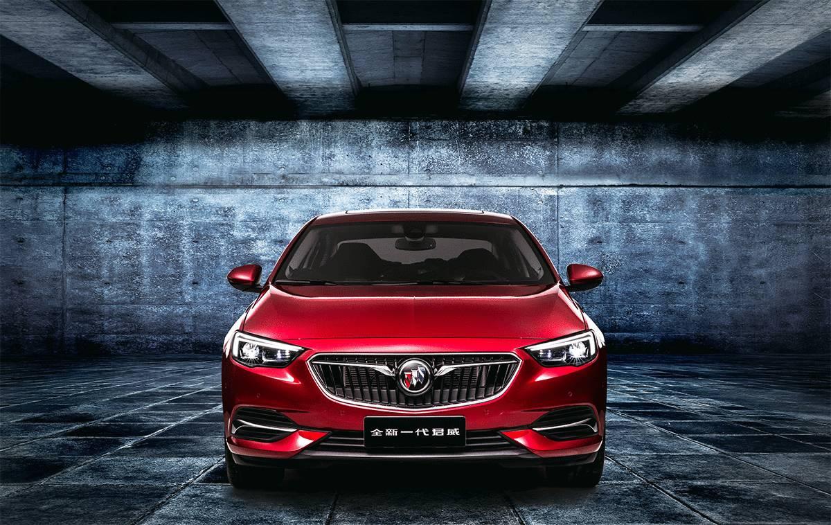 君威矩阵式大灯夜晚启动效果,新款君威大灯多少钱