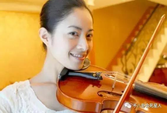 张柏芝周星驰重温当年经典,曾经周星驰对张柏芝说过一段话