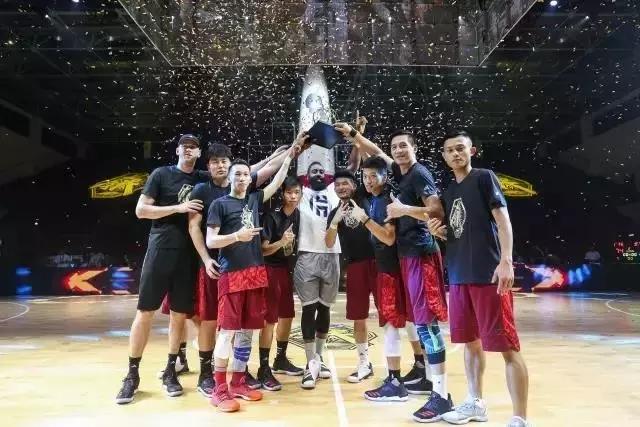 除了火拼、掰转盘和女主持的屁股，这次哈登中国行你可不能忘了它