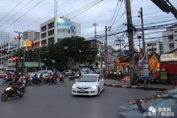 曼谷辉煌代购街在哪,曼谷辉煌代购街中餐烤鱼