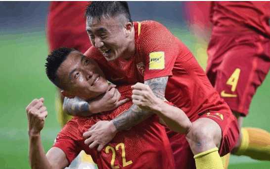 新浪直击中国杯国足0-1乌兹,国足乌兹最新消息