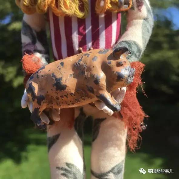 12岁，他用两年时间，做出这一整系列暗黑娃娃，有点厉害啊！