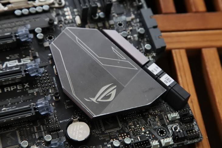 全方位打造酷睿X超频利器！ROGR6A主板评测