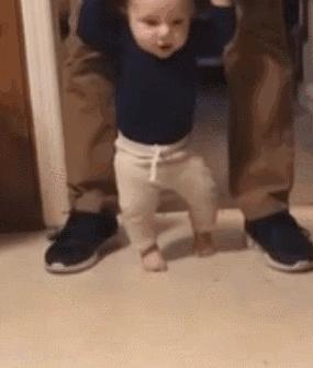 宝宝穿纸尿裤腿上有勒痕是小了吗,纸尿裤会导致o型腿吗