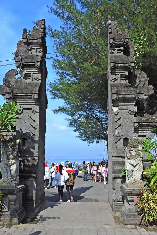 巴厘岛最大的海神庙在哪里,巴厘岛海神庙景区