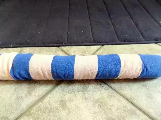 羊毛外套衣服缩水了怎么恢复原样,如何轻松解决衣服缩水问题