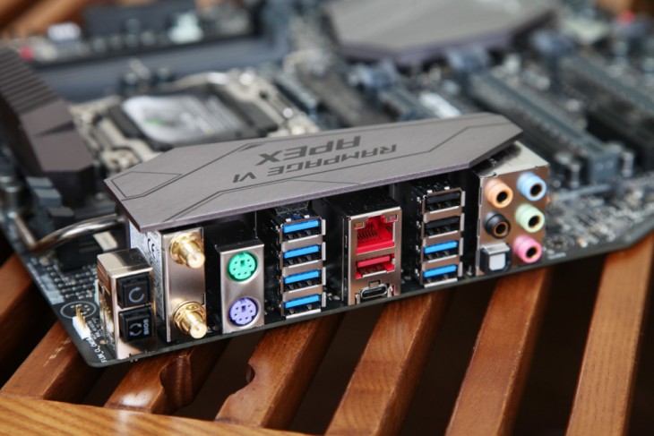 全方位打造酷睿X超频利器！ROGR6A主板评测