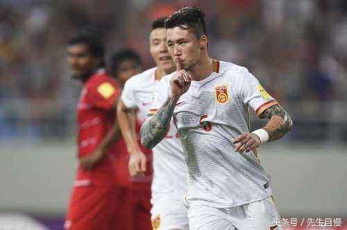 弗格森当初邀请瓜迪奥拉执教曼联,弗格森里皮