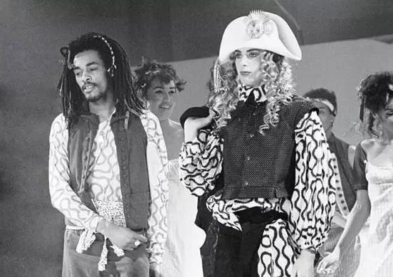 50岁娶鲜肉老公，74岁炮轰首相，每一天都作妖到闪闪发光！