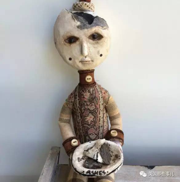 12岁，他用两年时间，做出这一整系列暗黑娃娃，有点厉害啊！