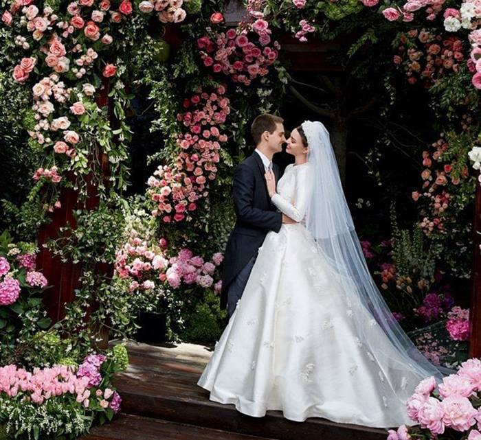 娣辨墥鏄庢槦鍚屾鍥借揣,娣辨墥閿﹂菠濂虫槦