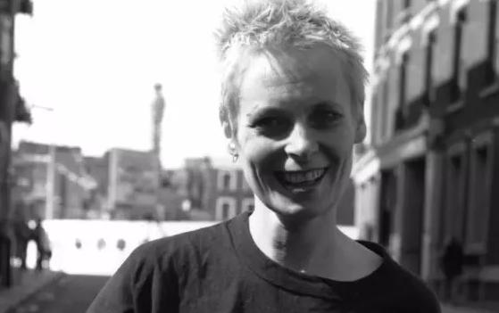 50岁娶鲜肉老公，74岁炮轰首相，每一天都作妖到闪闪发光！