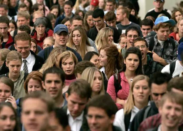 父母把孩子送出国,孩子送出国