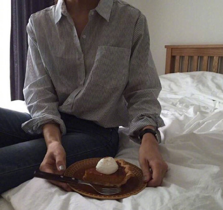 简约又高级的早秋衬衫穿搭,搭配技巧一款衬衫的多种时髦穿法