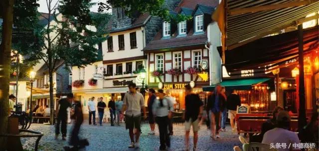 德国法兰克福机场购物攻略,德国法兰克福有几个机场