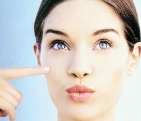 脸上上火起痘怎么消除,上火起痘可以直接挤破吗