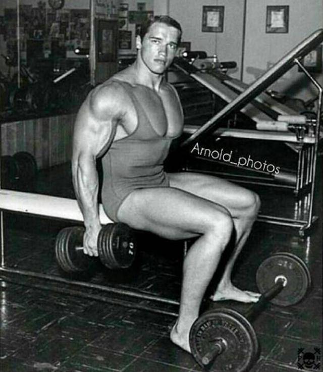 健身可以穿高帮帆布鞋吗,力量训练适合穿什么鞋