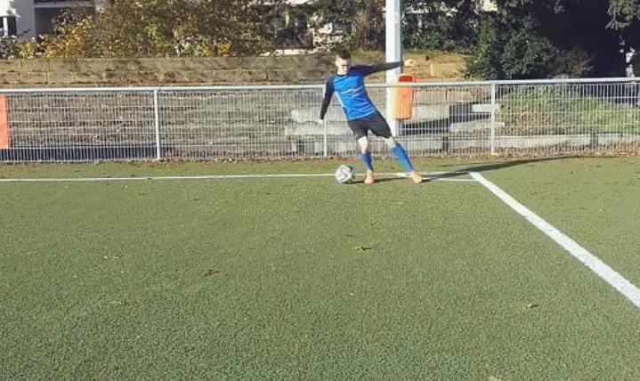 梅西过人技巧教学,梅西穿裆过人技巧