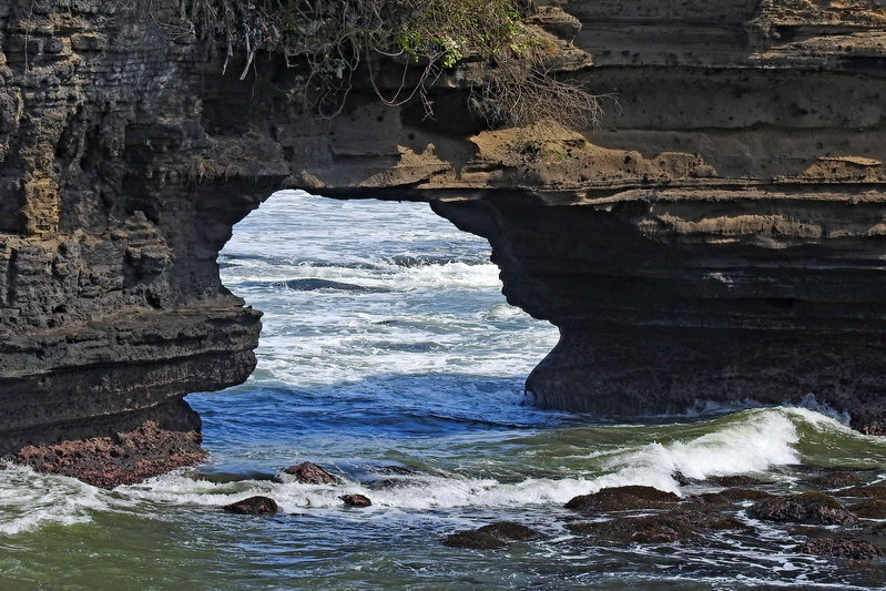 巴厘岛最大的海神庙在哪里,巴厘岛海神庙景区