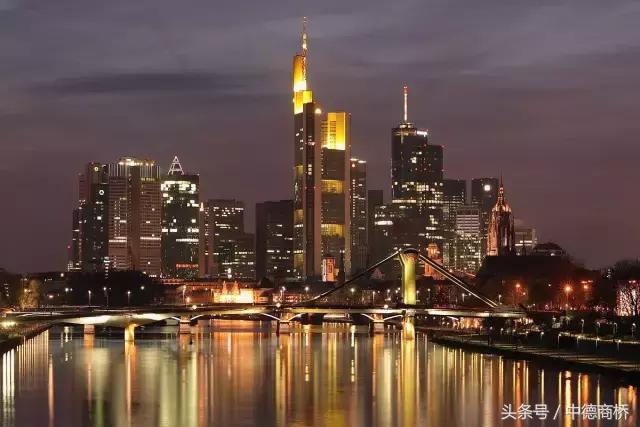 德国法兰克福机场购物攻略,德国法兰克福有几个机场