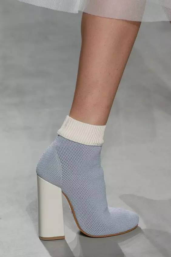 小个子内增高袜子靴,小个子增高袜靴