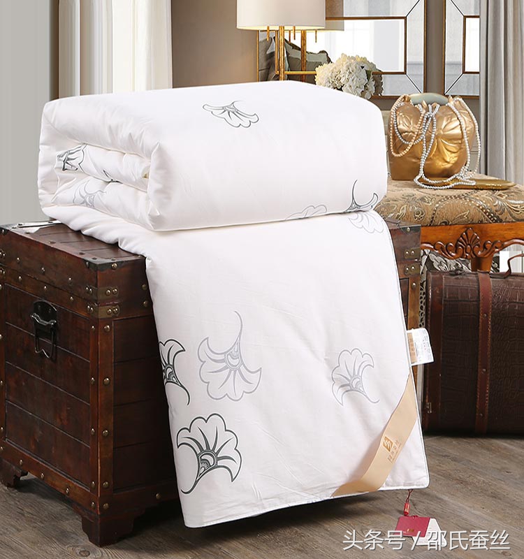 蚕丝被里的旧蚕丝如何再利用,旧蚕丝被怎么回收