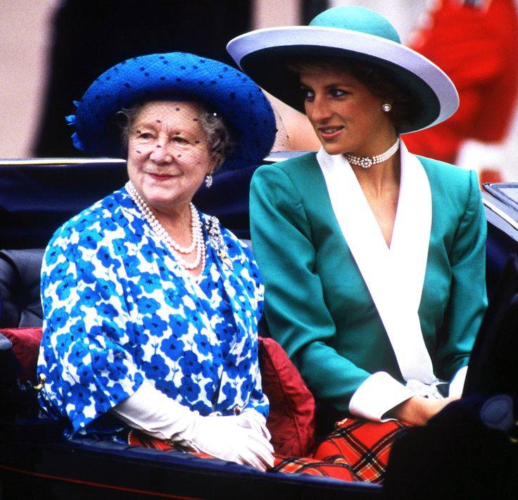 尽管她的婚姻不是你情我愿的爱情，她却被两个王子深爱着