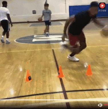 nba2k20艾弗森crossover过人,nba2k22艾弗森crossover教学