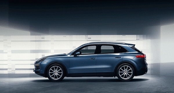 首批新款保时捷卡宴亮相,2021全新保时捷卡宴顶配视频