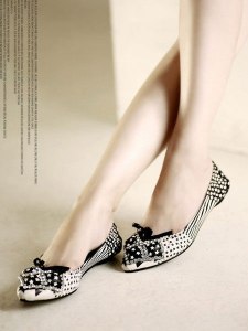 健身可以穿高帮帆布鞋吗,力量训练适合穿什么鞋