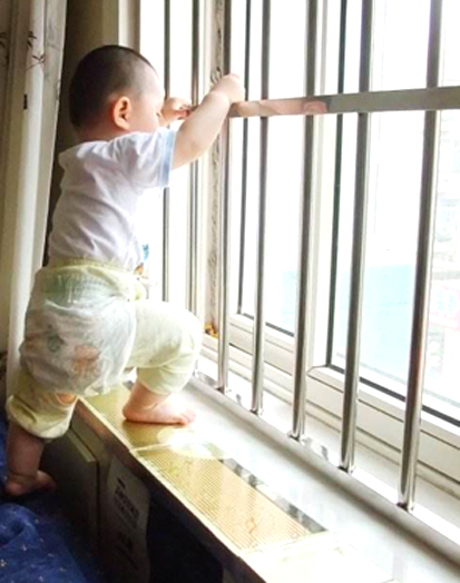 防止儿童掉落的防盗窗,窗户不装防盗窗怎么保孩子安全