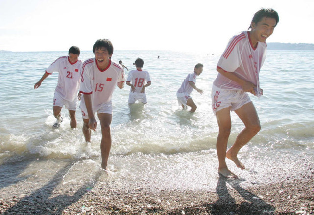 他们曾靠进攻吊打欧美列强如今已成国足冲击世界杯栋梁