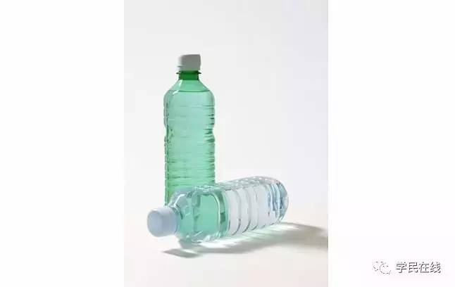 腿上长了这种包千万别瞎挤，谨慎猝死找上你！