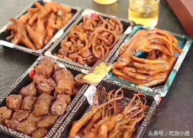 终于不用排队！鼓楼藏着一家50㎡小店全世界网红都有，近1000种