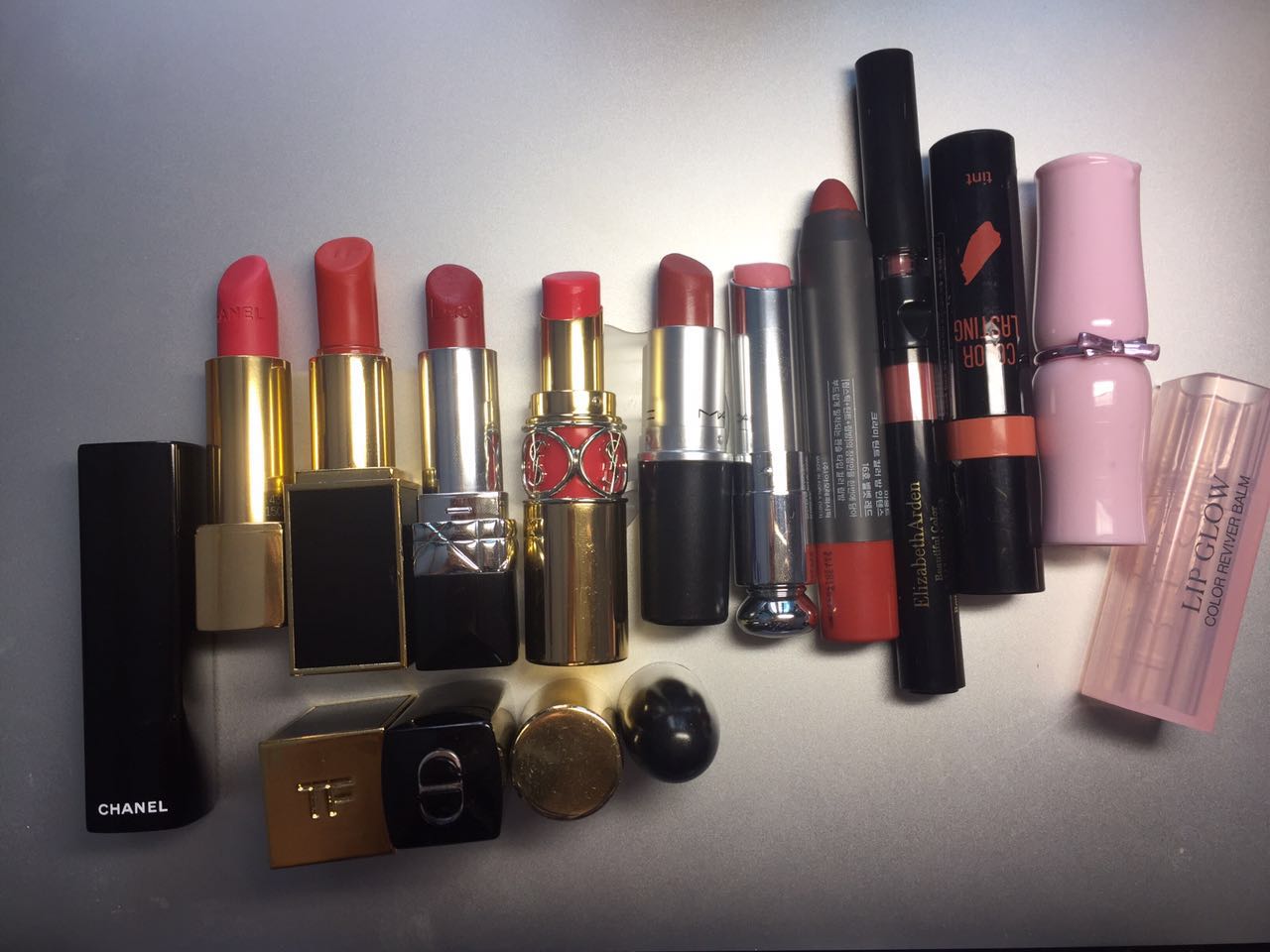 还在傻傻看试色疯狂买口红？看这一篇就够啦！