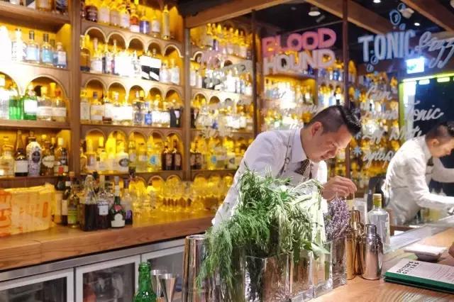 如果你只知道翠华和许留山，那你就太不了解香港美食了