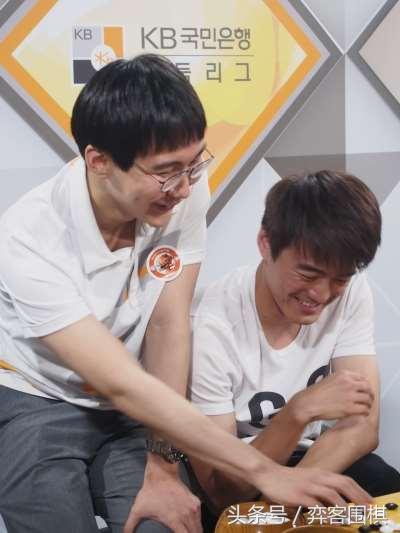 朴廷桓和崔精是什么关系,朴廷桓和崔精组合视频