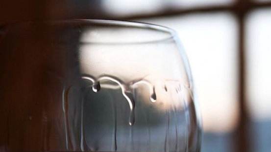 你想成为酒桌上的一流白酒专家吗？赶快记下这14个白酒小知识吧