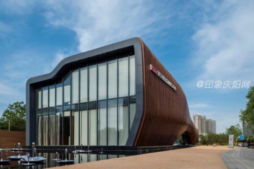 青年设计师梁昕夏Victor