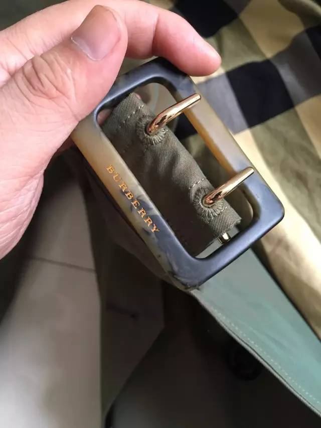 巴宝莉风衣回归现实,5万的巴宝莉风衣