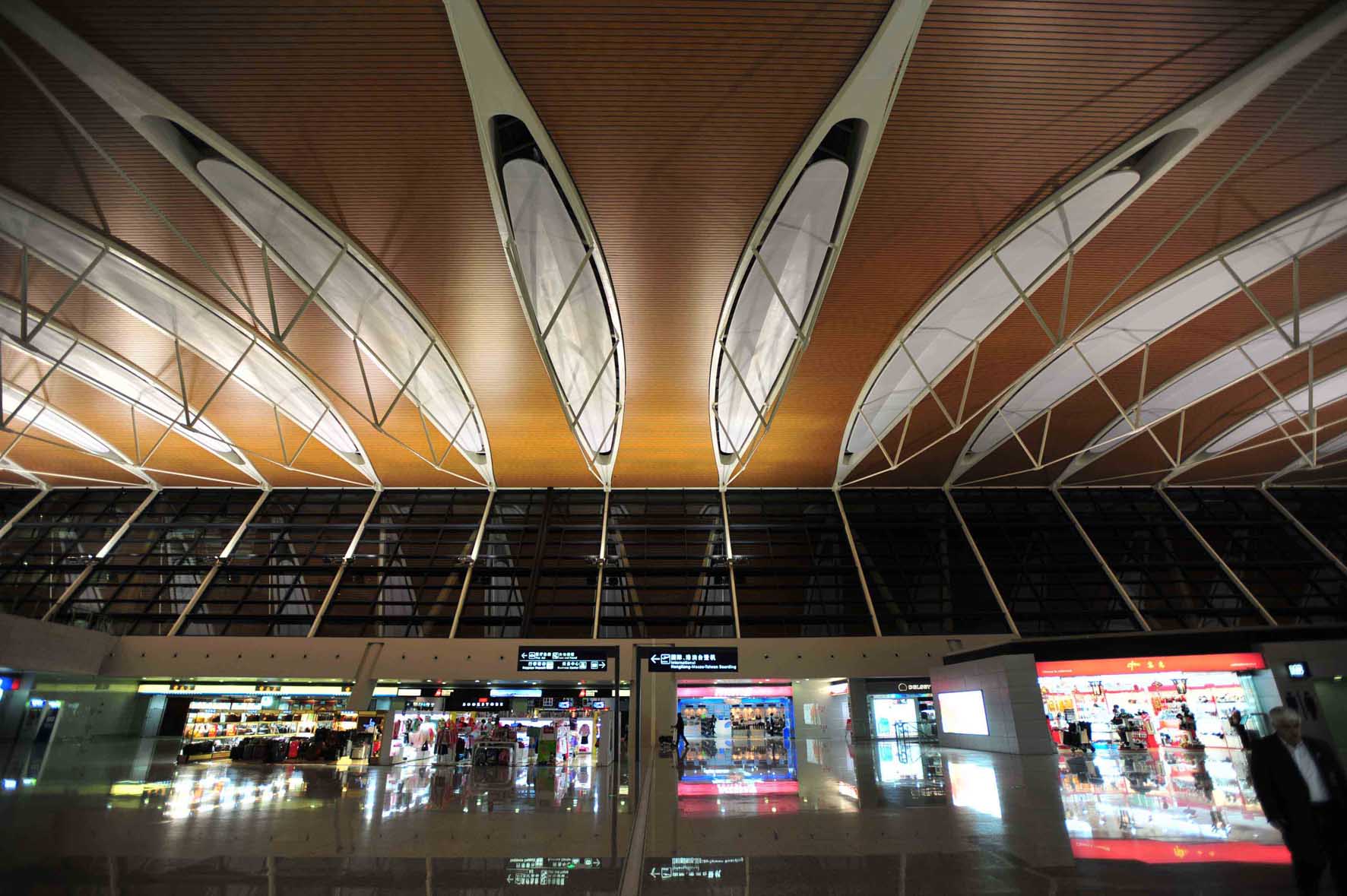 国内机场免税店攻略,回国机场免税店购物全攻略