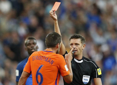 荷兰被打败的直接因素,荷兰连续两届世界杯被阿根廷淘汰