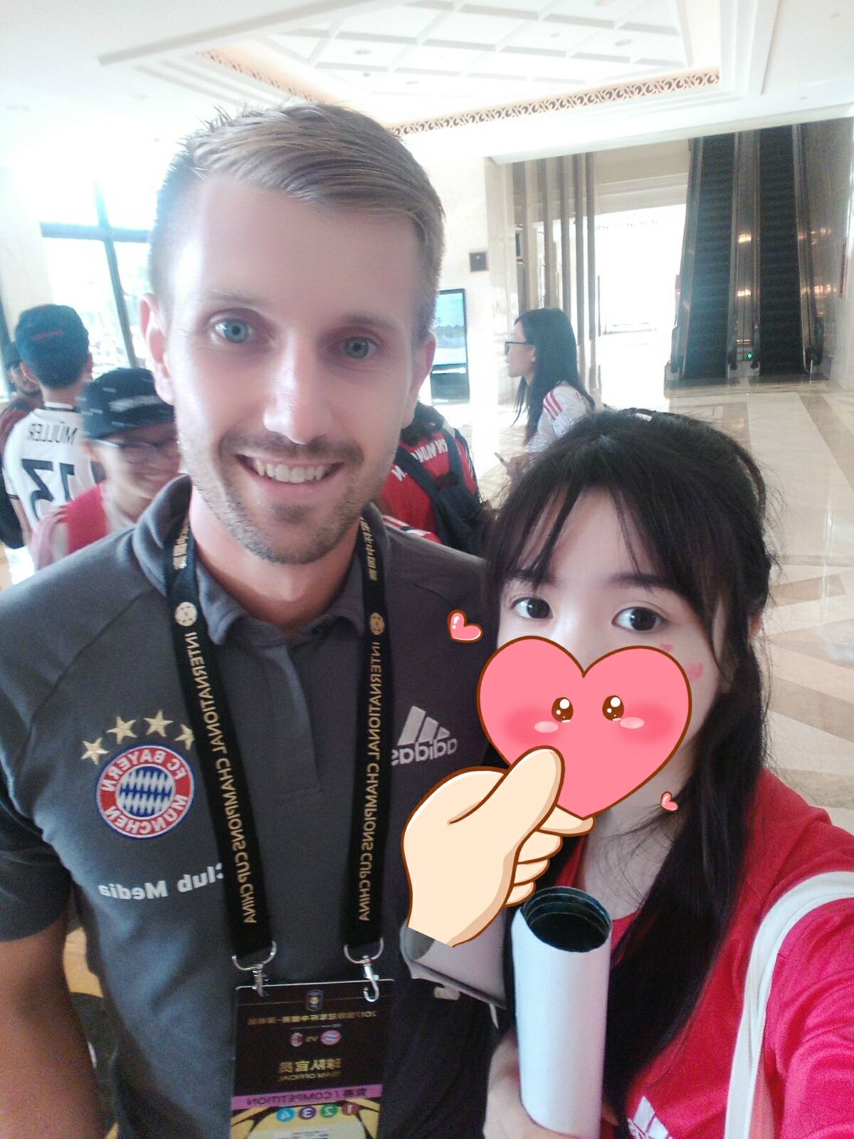 为梅西送球小哥是栾玉帅,哈梅斯罗德里格斯帅气头像