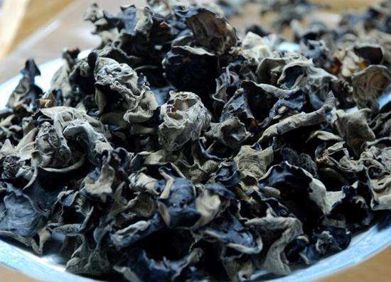 如何种植吊袋式木耳教程,吊袋黑木耳种植技术