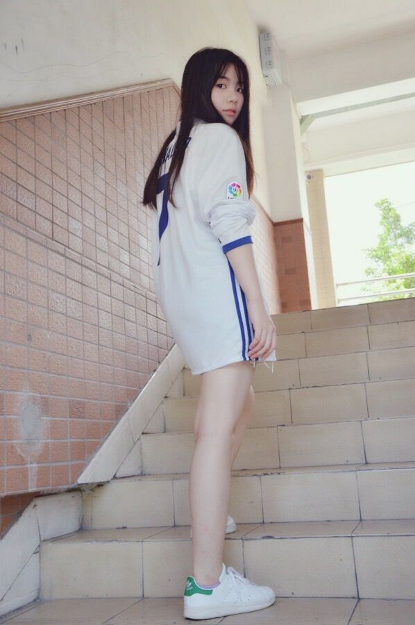 为梅西送球小哥是栾玉帅,哈梅斯罗德里格斯帅气头像