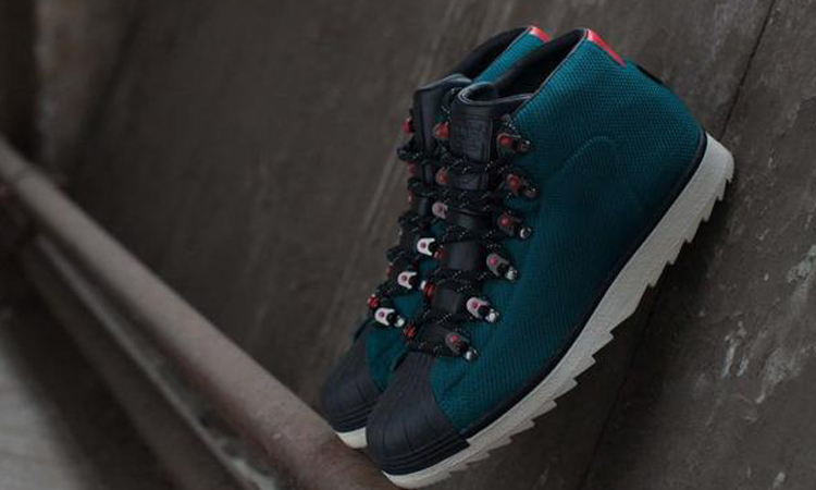 阿迪鞋贝壳头推荐,阿迪达斯贝壳头黑色还是白色好看