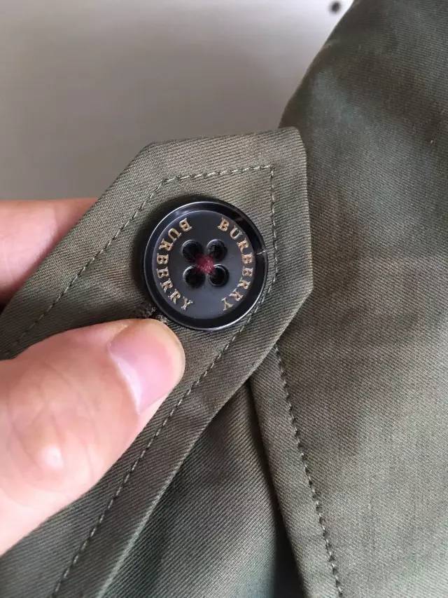 巴宝莉风衣回归现实,5万的巴宝莉风衣