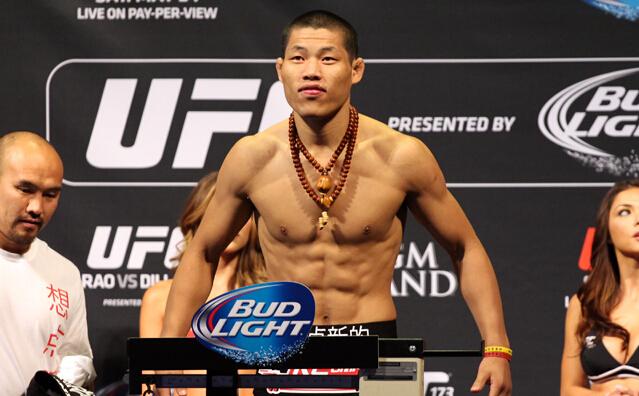 李景亮和嘎子谢孟伟互动,嘎子哥和谢孟伟pk视频