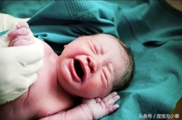 坐月子第二十天疼,产后三个月肚子发硬是怎么回事